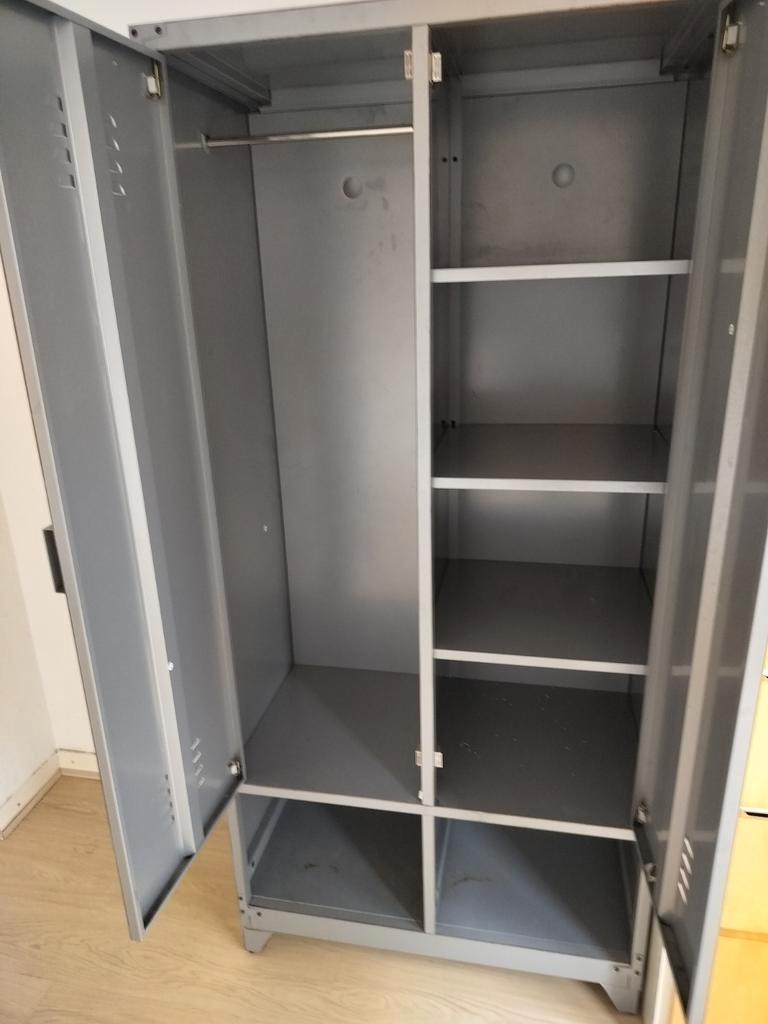 Metalen kast met spiegeldeuren - 50x90x190 cm