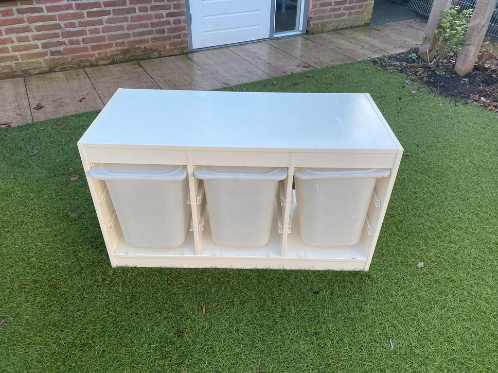 Kast met 3 opbergbakken