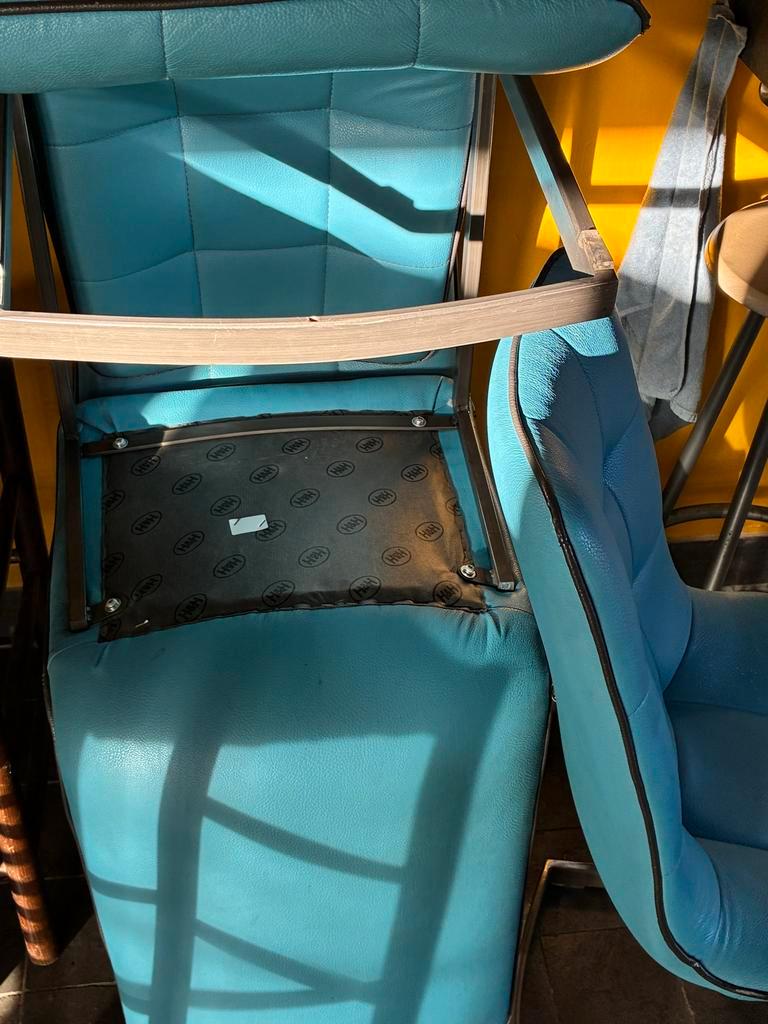 Blauwe stoel - prima te gebruiken met hoes