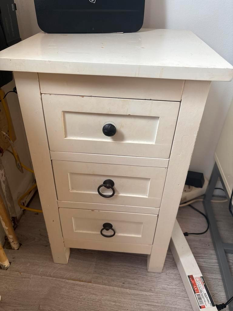 Nachtkastje met 3 lades - Gratis af te halen