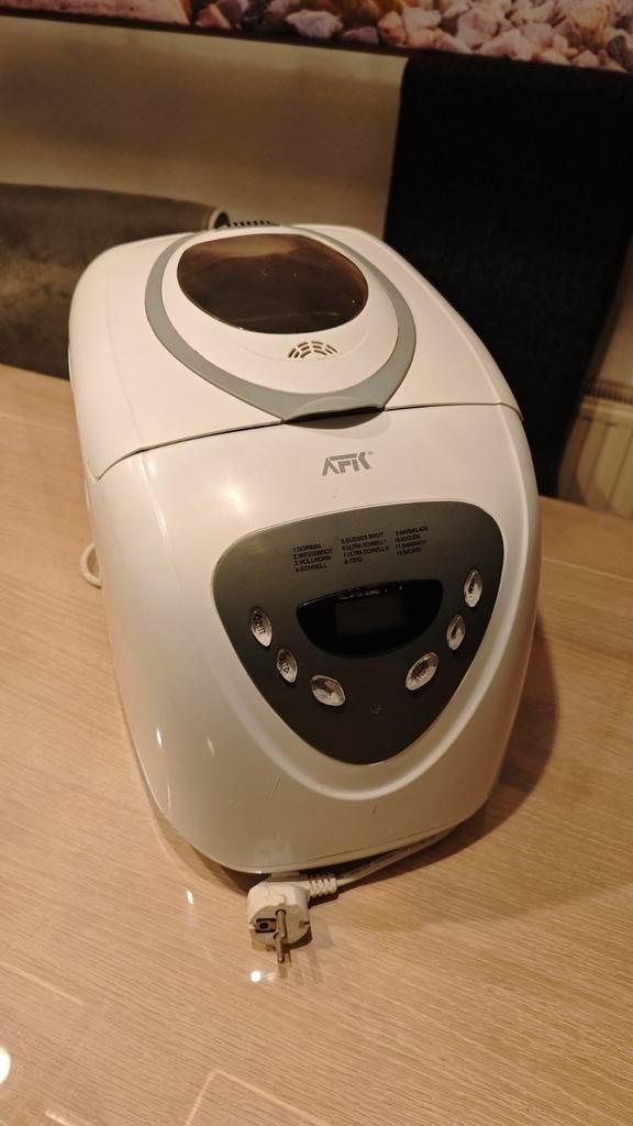 *** gratis broodbakmachine - voor een fles rode Malbec wijn