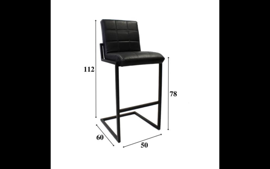 GRATIS: 3 prachtige barstoelen zo goed als nieuw