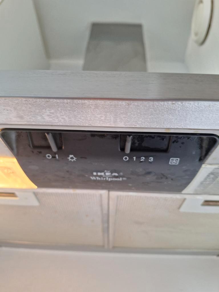 IKEA Whirlpool Wandschouwkap - Gebruikt