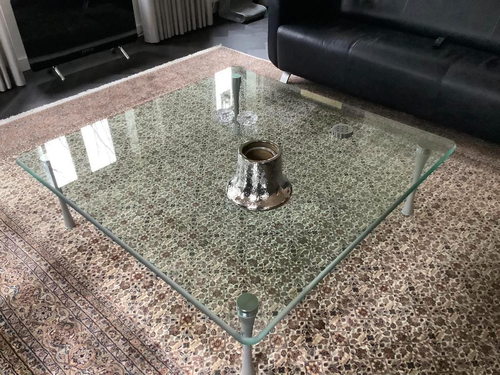 Moderne glazen tafel 125/125/36 merk Rolf Benz