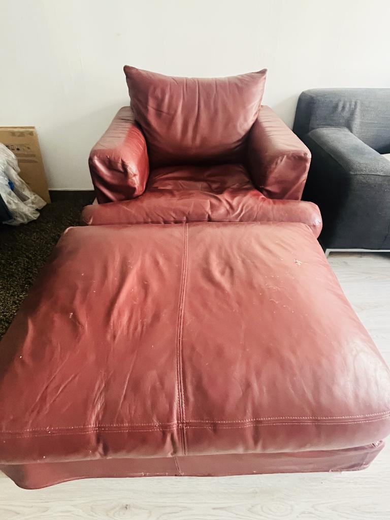 Leren fauteuil met voetenbank