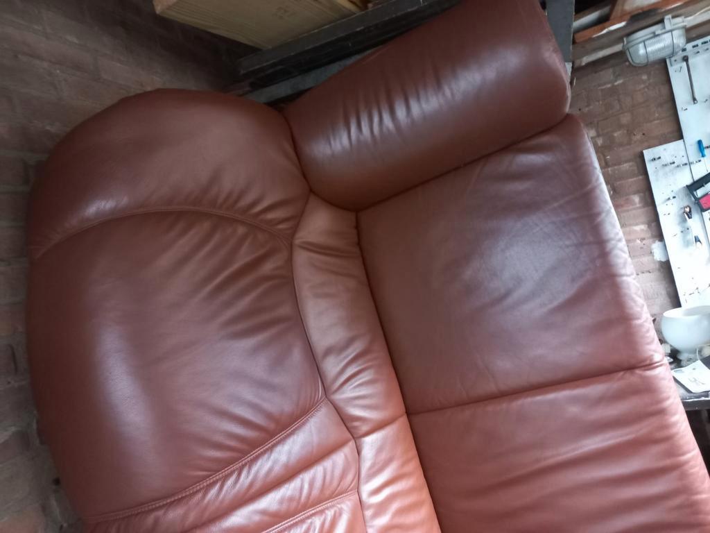 Stoel en bank 2 zits leer GRATIS