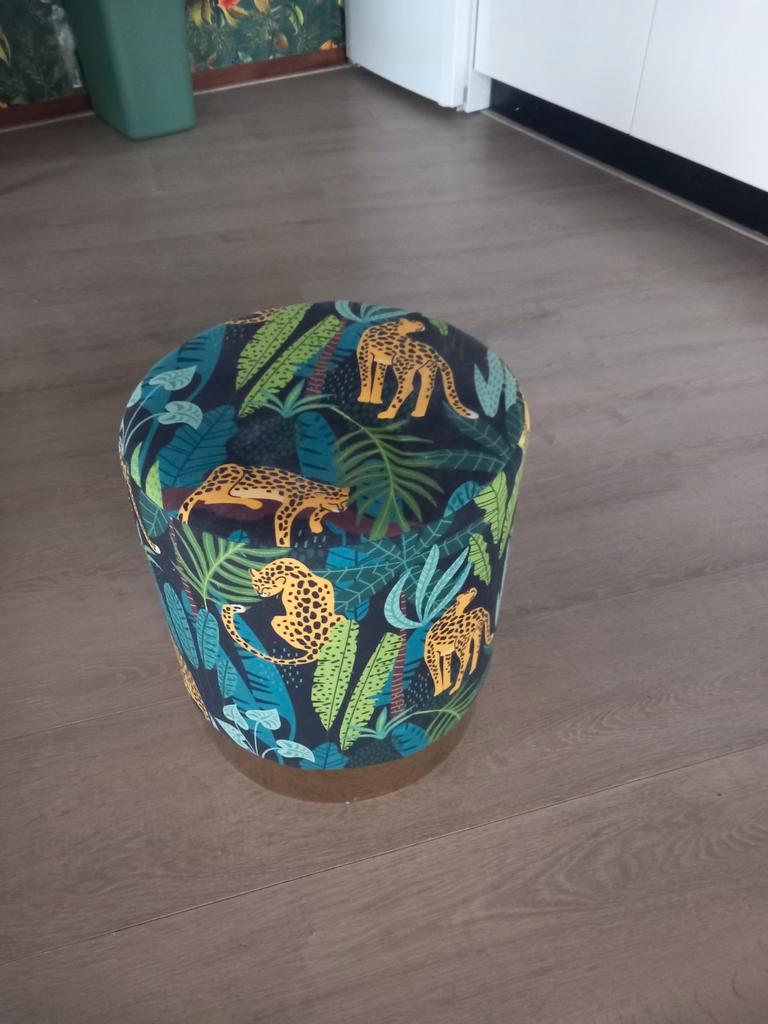 Poef gratis af te halen - lichte schade