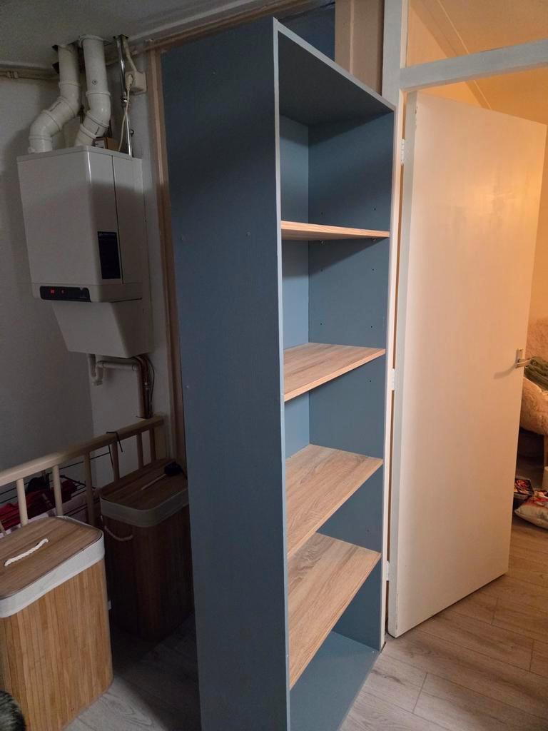 Boekenkast gratis af te halen