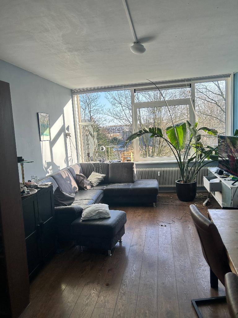 Zwarte hoekbank, gratis af te halen (gebruikt)