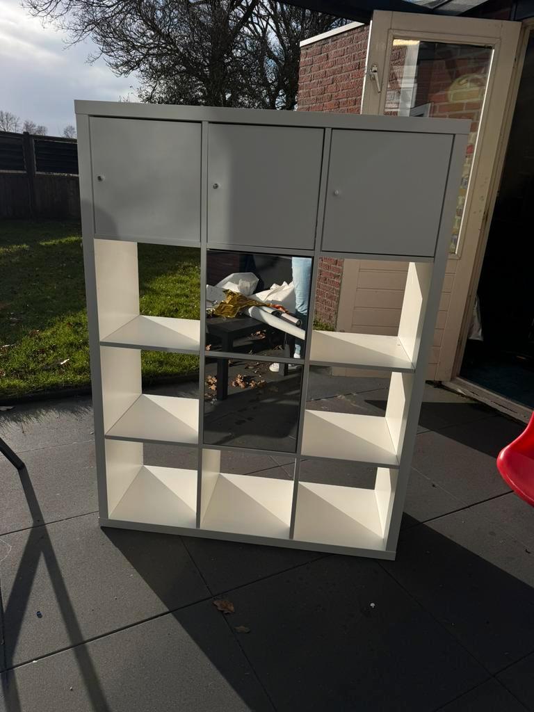 Ikea opbergkast met 2 spiegels
