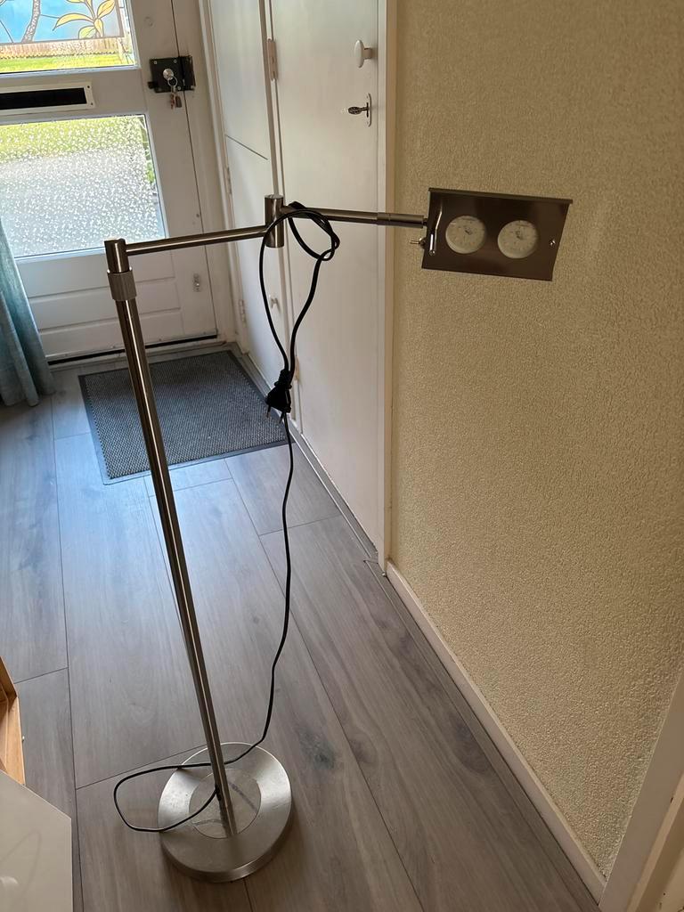 Gratis Uitschuifbare leeslamp - Modern design