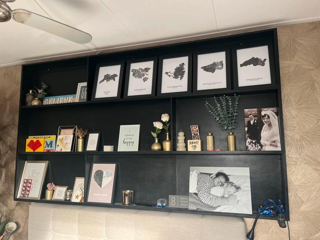 Grote vakkenkast / wandkast - 212 cm breed