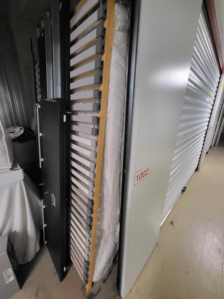 IKEA Bed 140x200 met opbergruimte + Swisssense matras