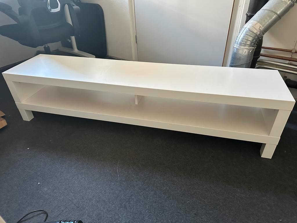 Gratis op te halen: Lack tv meubel