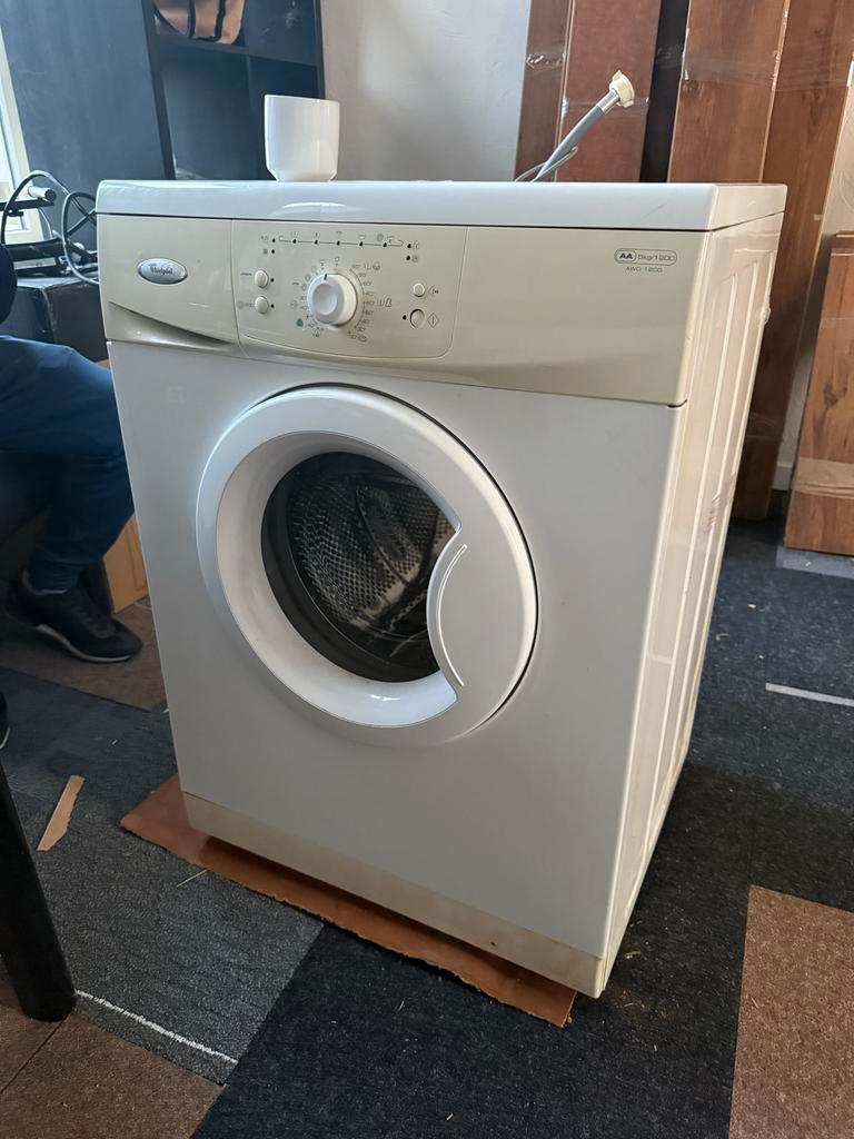 Whirpool washmashine