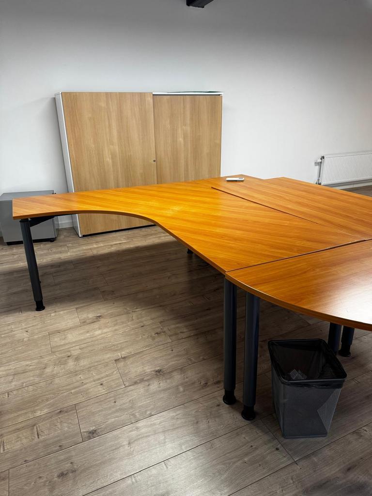 Kantoormeubilair - gratis op te halen