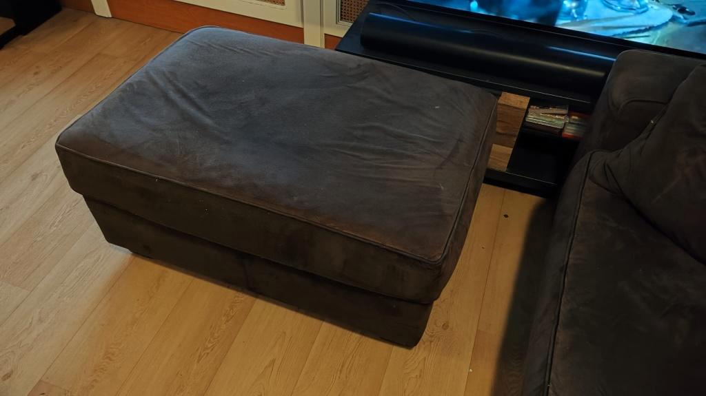 Gratis ophalen bank en poef