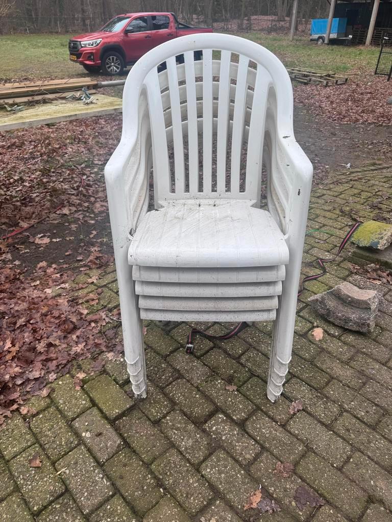 Stapelbare tuinstoelen - Gratis af te halen!