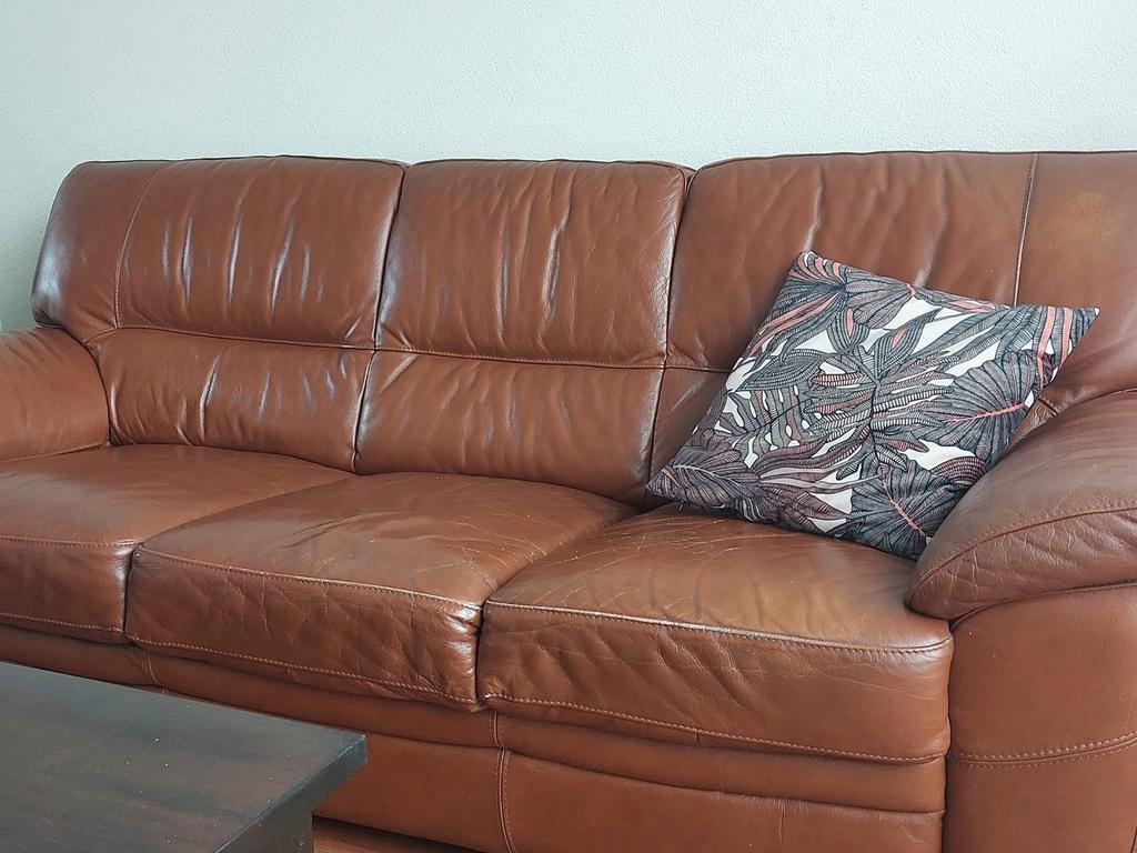 Gratis leren 2,5 zits bank - vanaf 14 februari