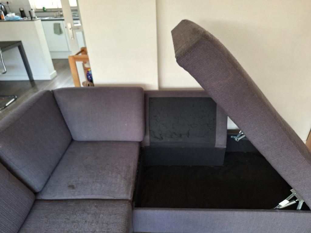 Gratis hoekbank met opbergvak