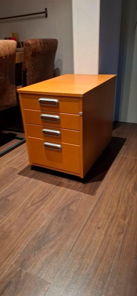 Bureau ladenkastje met 3 lades    66x44x58