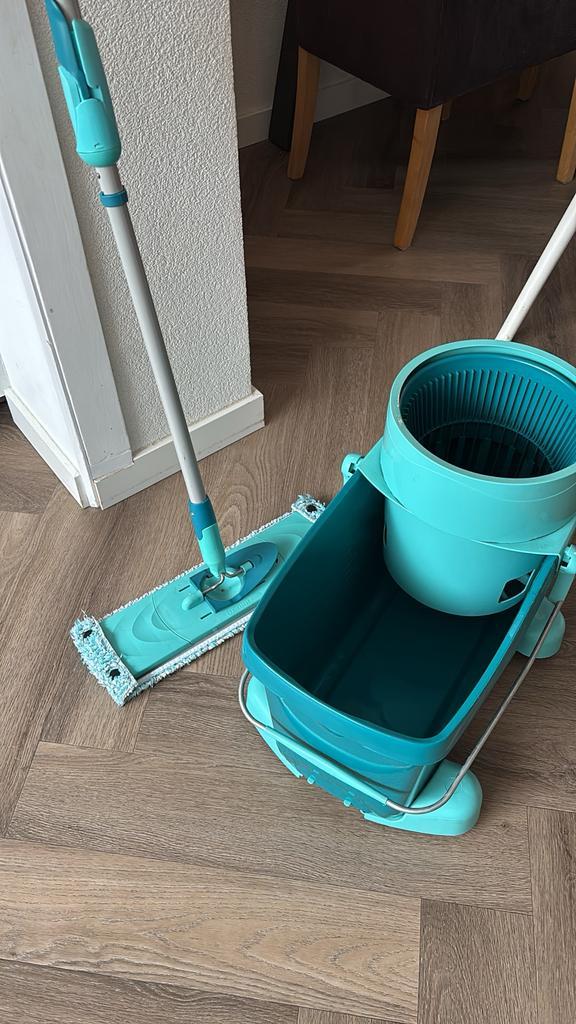 Gratis Leifheit dweilsysteem met wieltjes