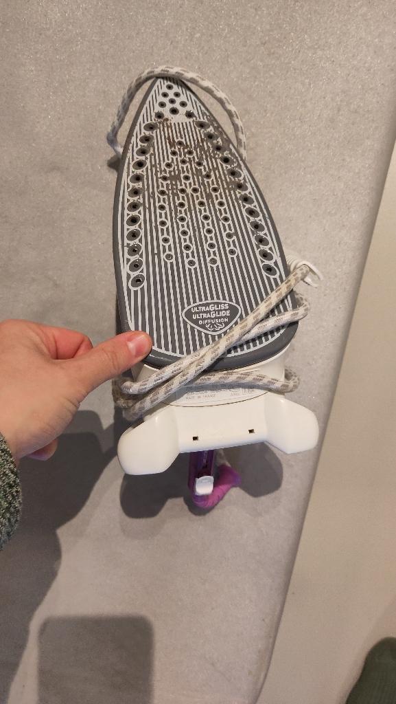 strijkplank en strijkijzer (gratis)