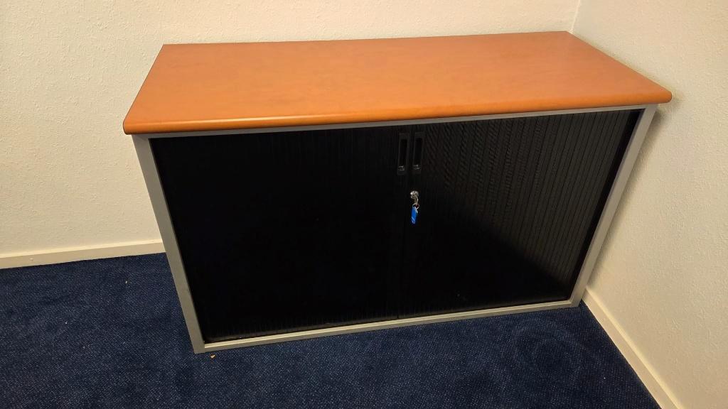 Bureautafels, Ladekasten, Archiefkast