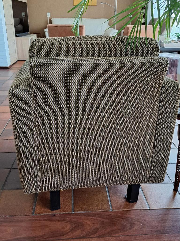 3 Fauteuils + salontafel => Gratis af te halen.