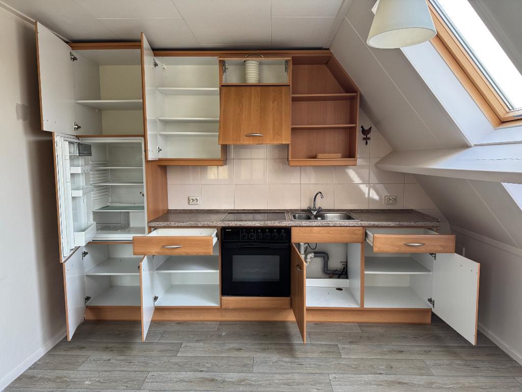 Keuken (moet vóór 12-02 weg zijn)