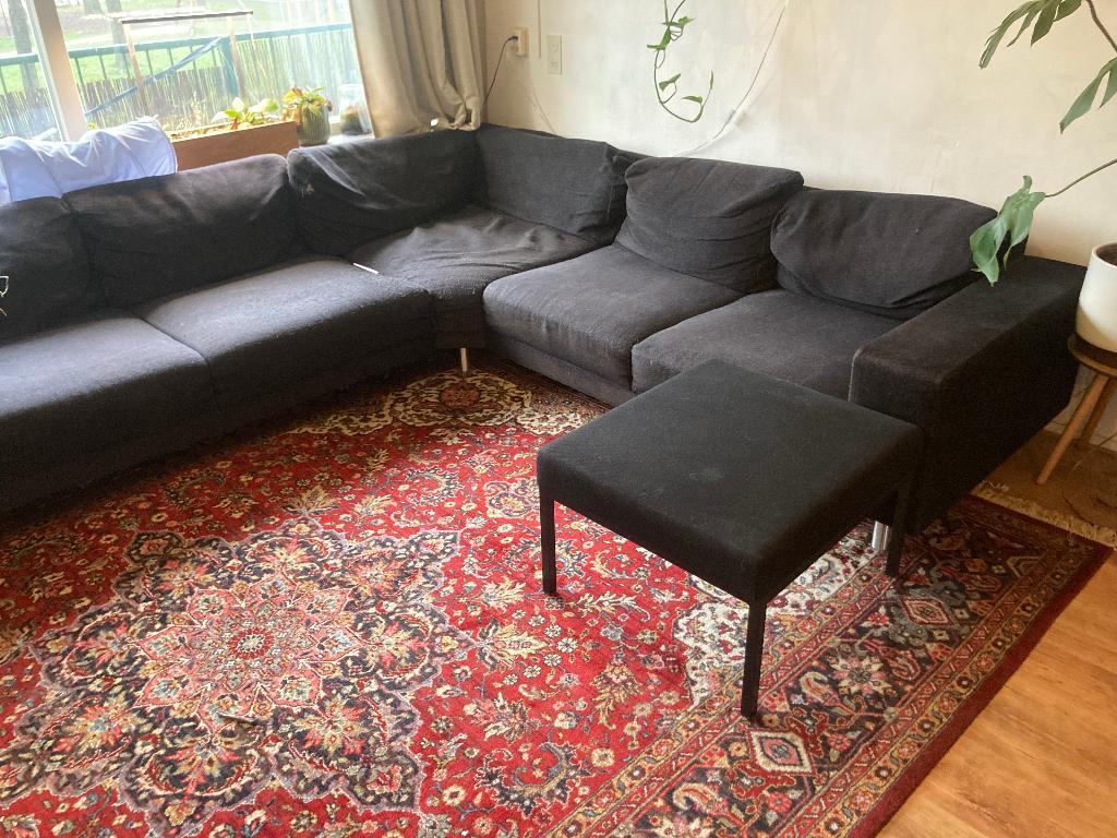 Grote hoekbank antraciet gratis ophalen!