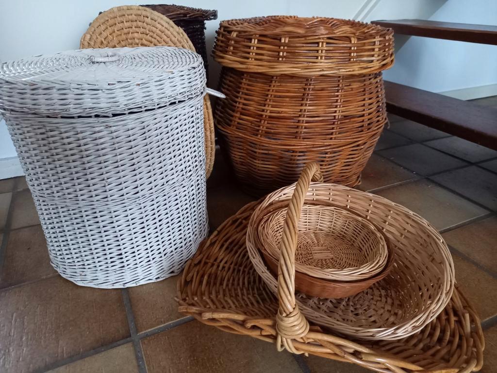 Rieten manden en mandjes - diverse modellen
