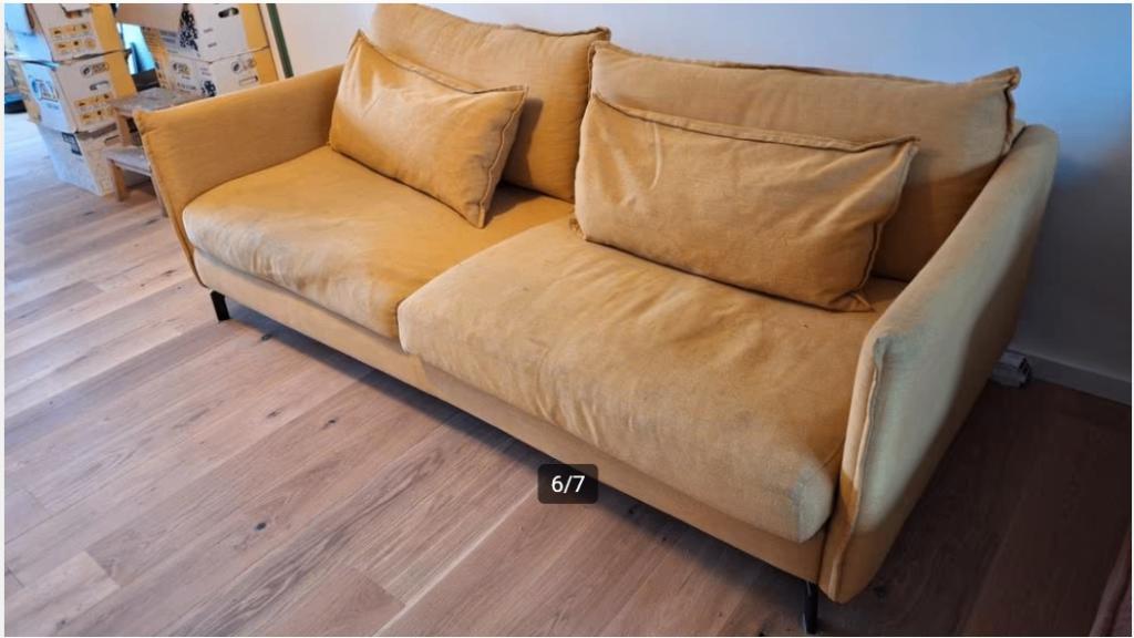 Grote okergele Goossens bank