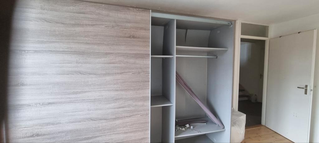 Grote wandkast gratis ophalen