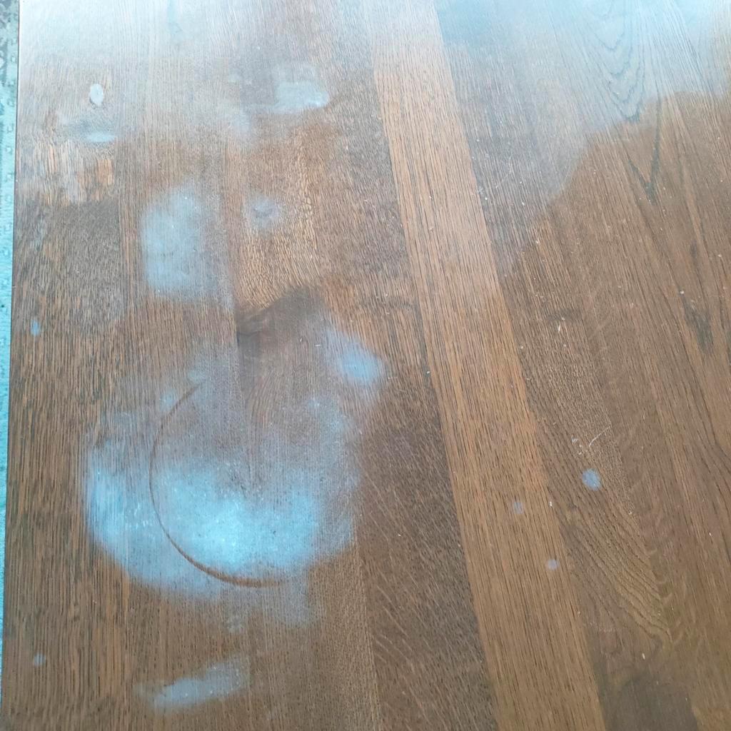 Gratis massieve eikenhouten salontafel