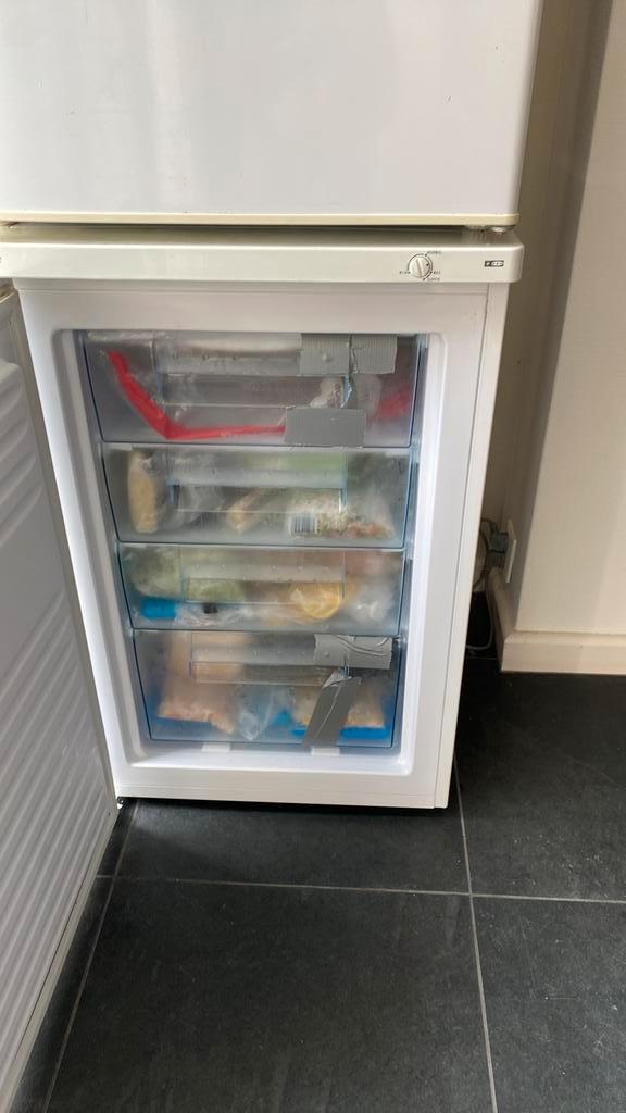 Koel en vries tafelmodel