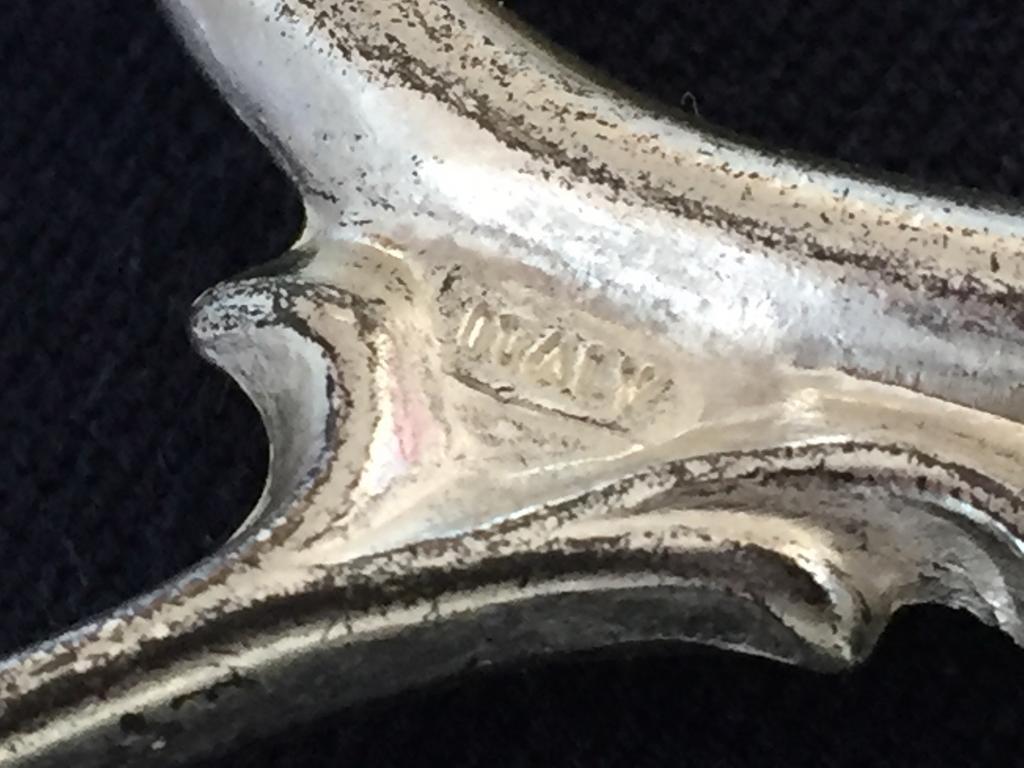 Twee servetringen eend, zwaan verzilverd