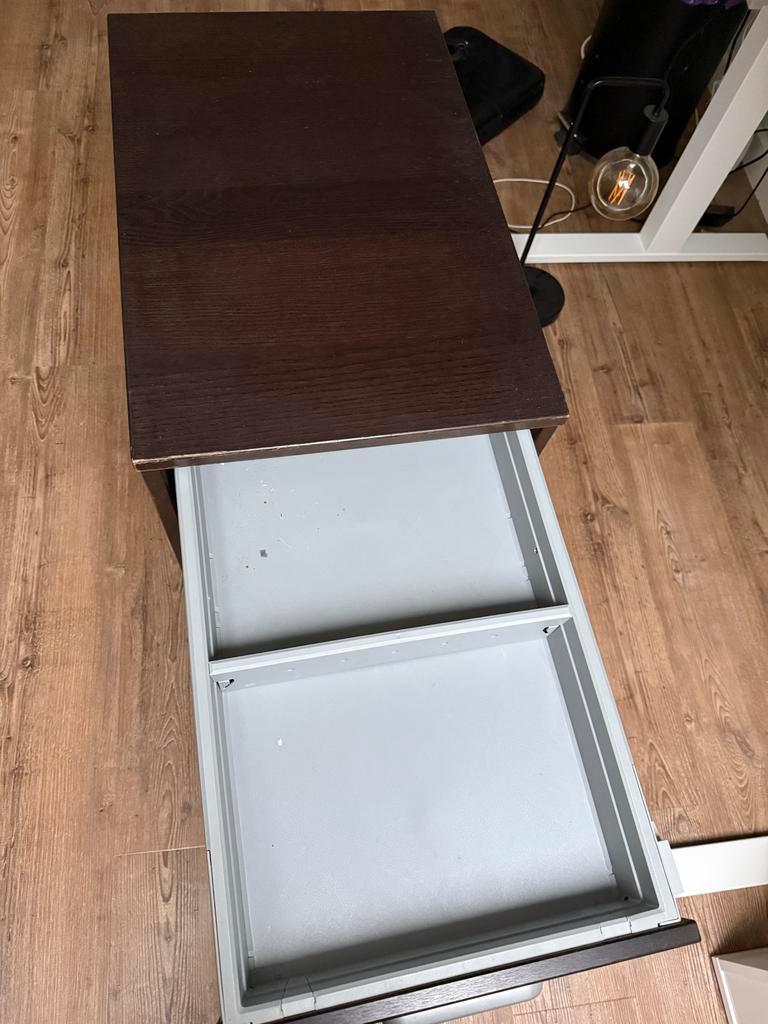 Gratis ophalen: Bureaukast / Ladekast bruin