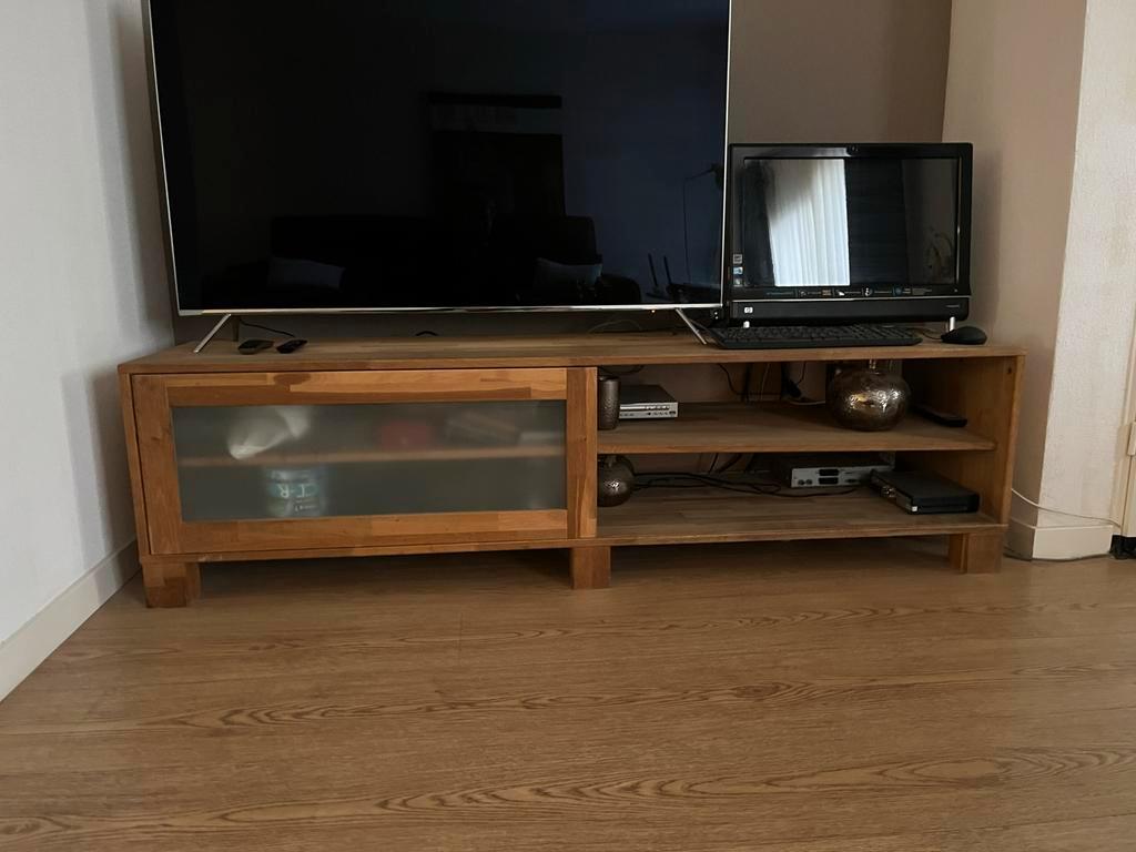 Blank eiken TV-meubel met opbergruimte
