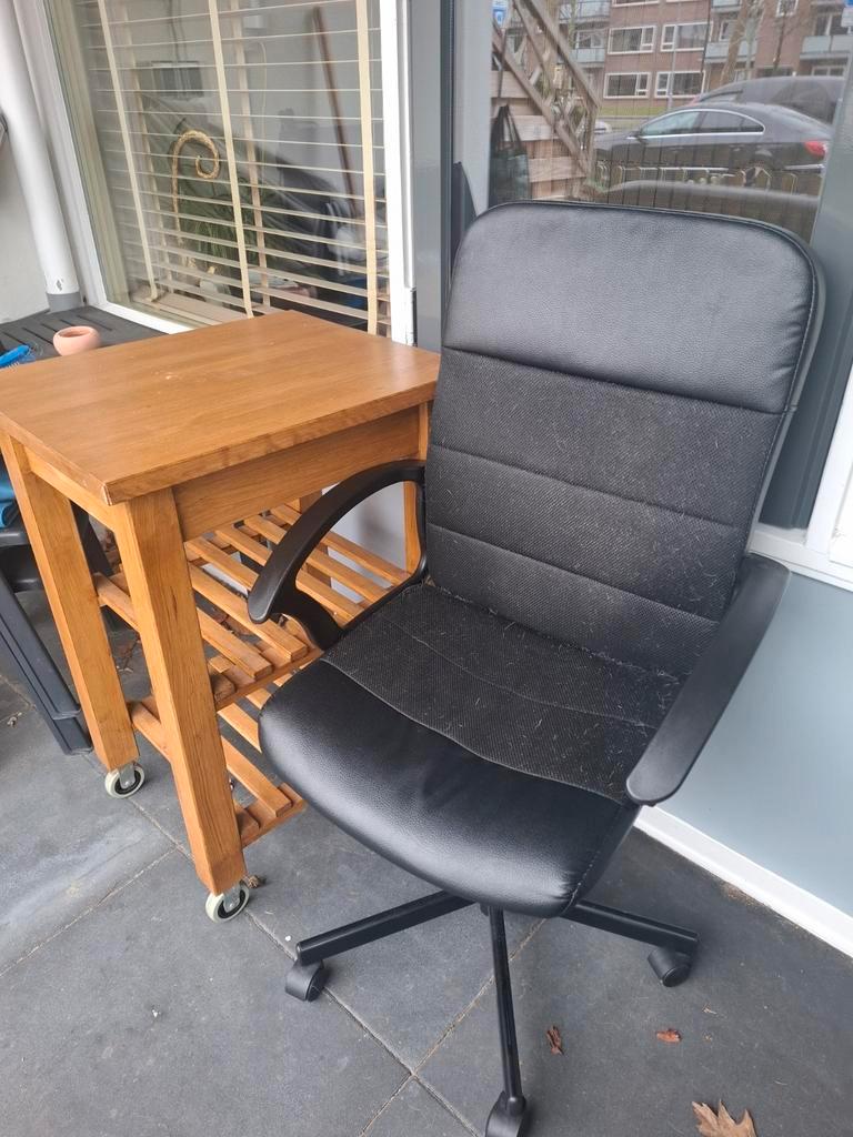 Trolley & bureaustoel voor oud ijzer