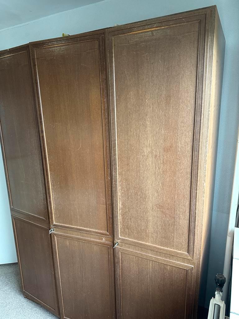 Vintage Linnenkast met Veel Opbergruimte