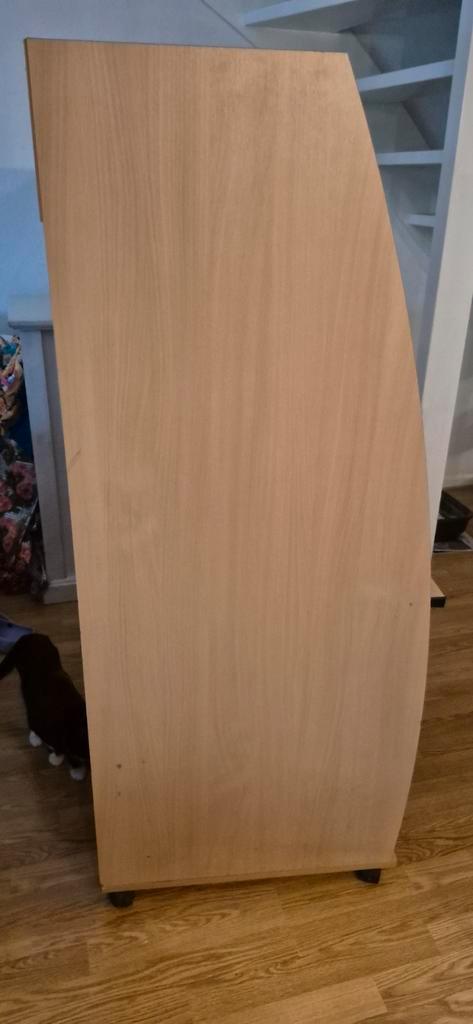 Gratis gebruikte computerkast - Afmetingen: 66.5x59x1.43