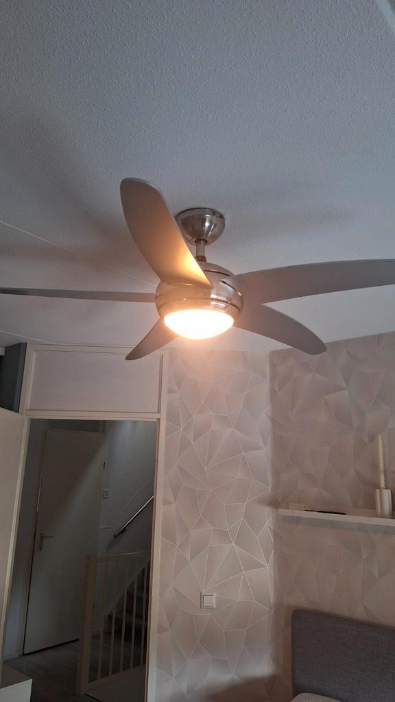 Plafond ventilator met lamp grijs
