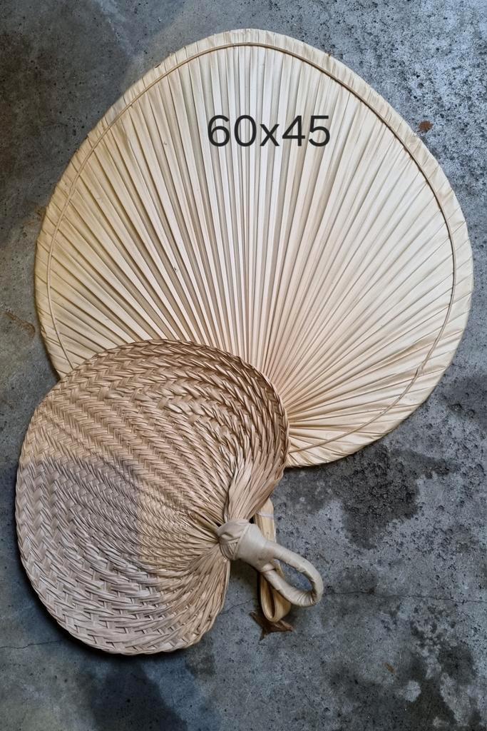 GRATIS 2 waaiers, decoratie beach - ibiza huis - tuin