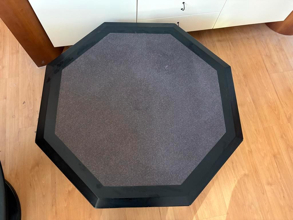 Eettafel met bijpassende salontafel