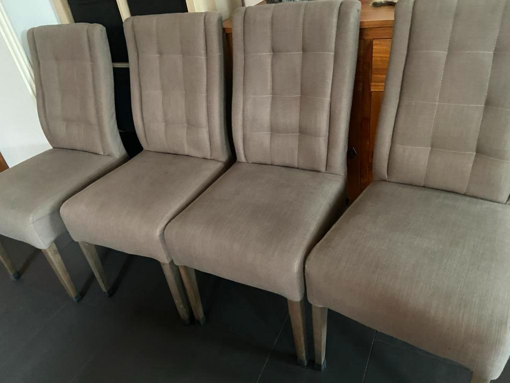 4 Eetkamerstoelen Henders&Hazel GRATIS !!!