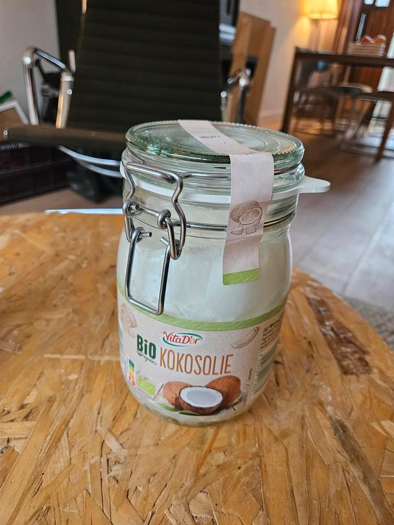 Kokosolie, 1 maand oud amper van gebruikt