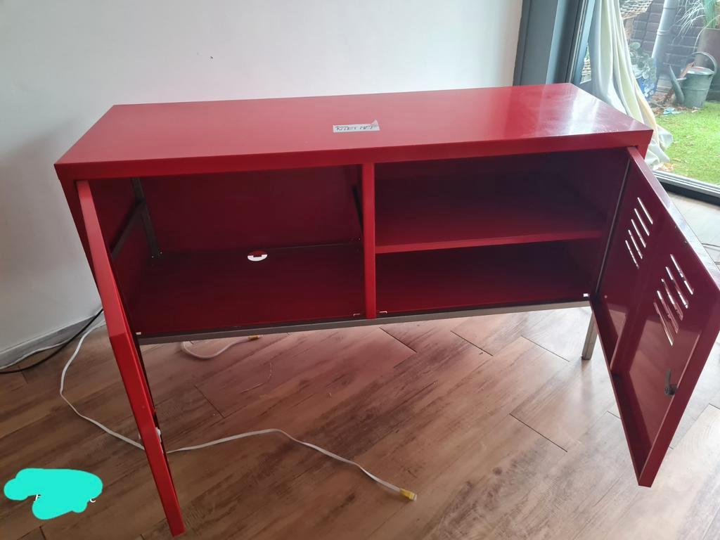 GRATIS, Rode metalen kasten - Dinsdag ophalen!