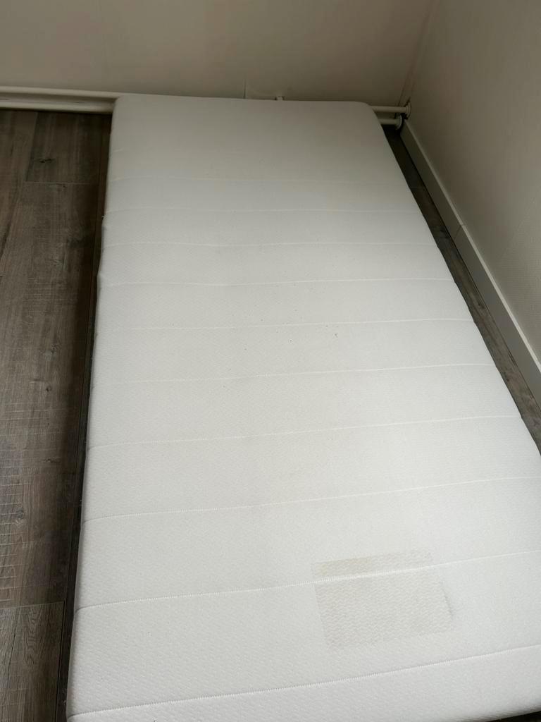 Eén persoons matras 1.00x 2.00 mtr. Gratis