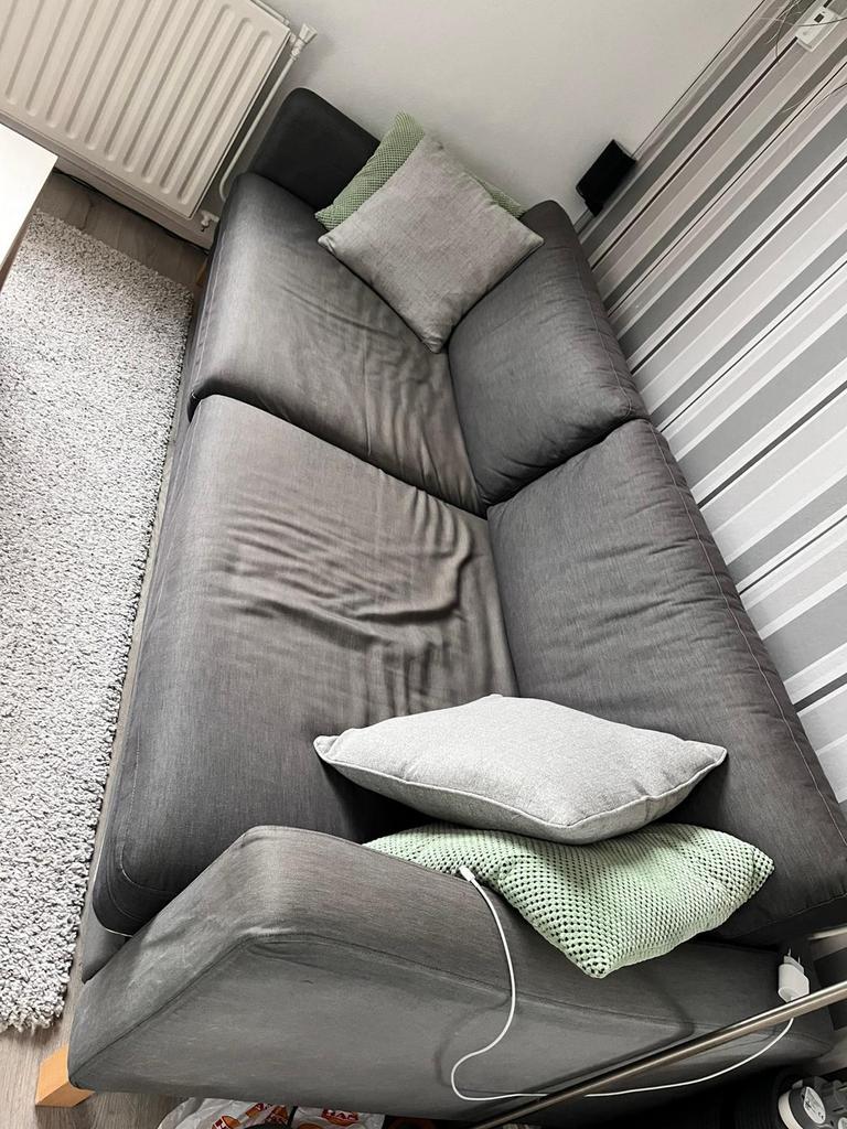 Tweedehands (slaap-)bank met opbergruimte